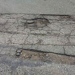 Pothole at 1–99 Smythe St